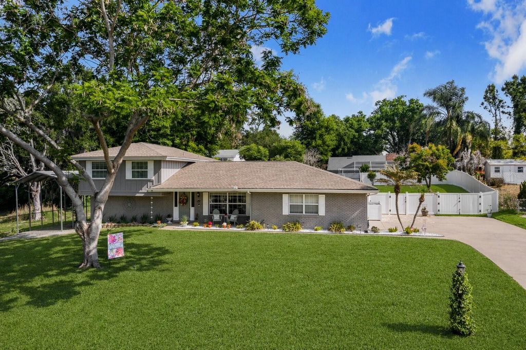 Photo of 20 Brevard Drive SE, Winter Haven, FL 33884 (MLS # L4961284)