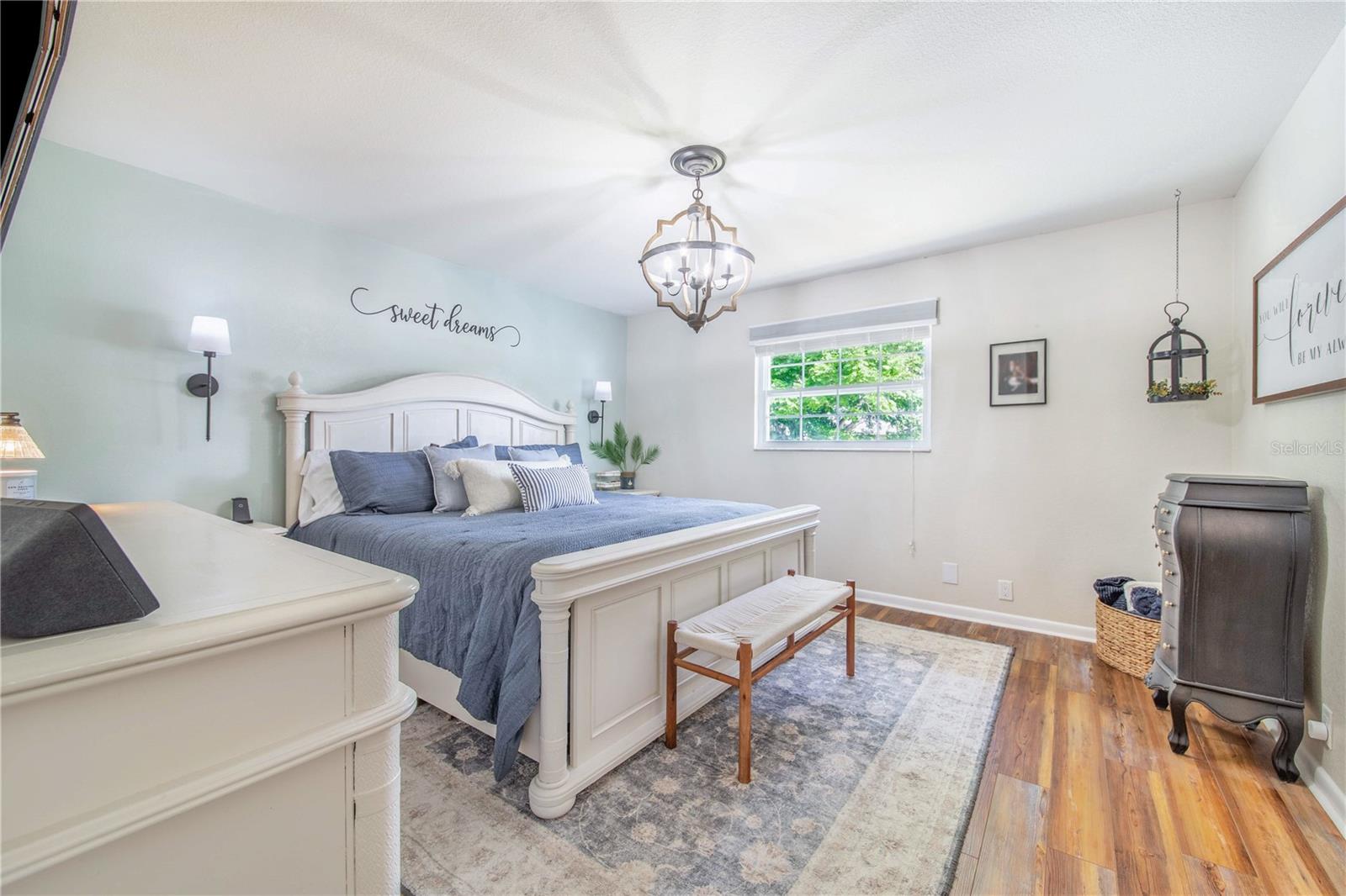 ELOISE WOODS LAKE MARIAM UNIT - Residential