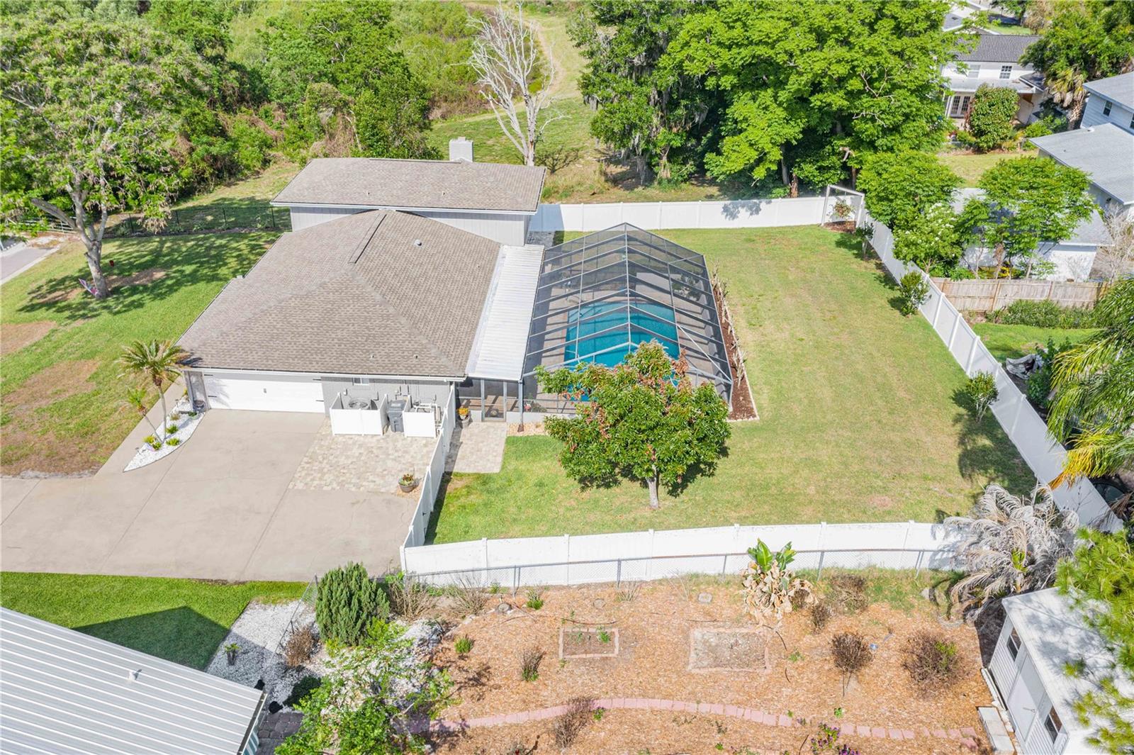 ELOISE WOODS LAKE MARIAM UNIT - Residential