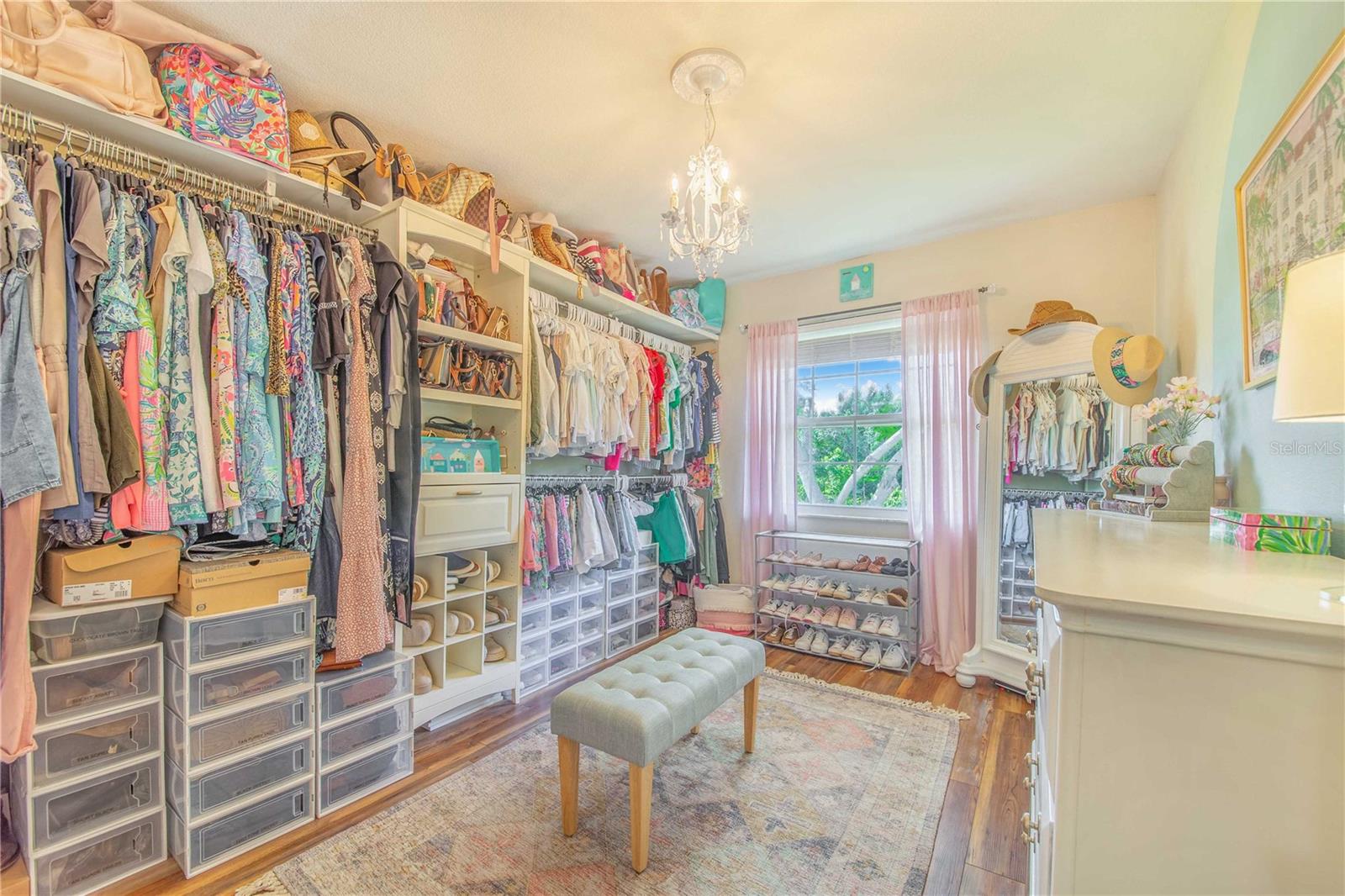 ELOISE WOODS LAKE MARIAM UNIT - Residential