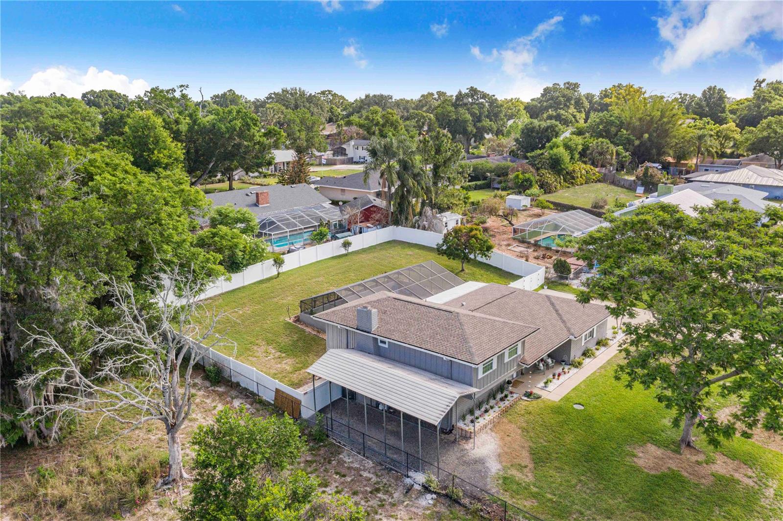 ELOISE WOODS LAKE MARIAM UNIT - Residential