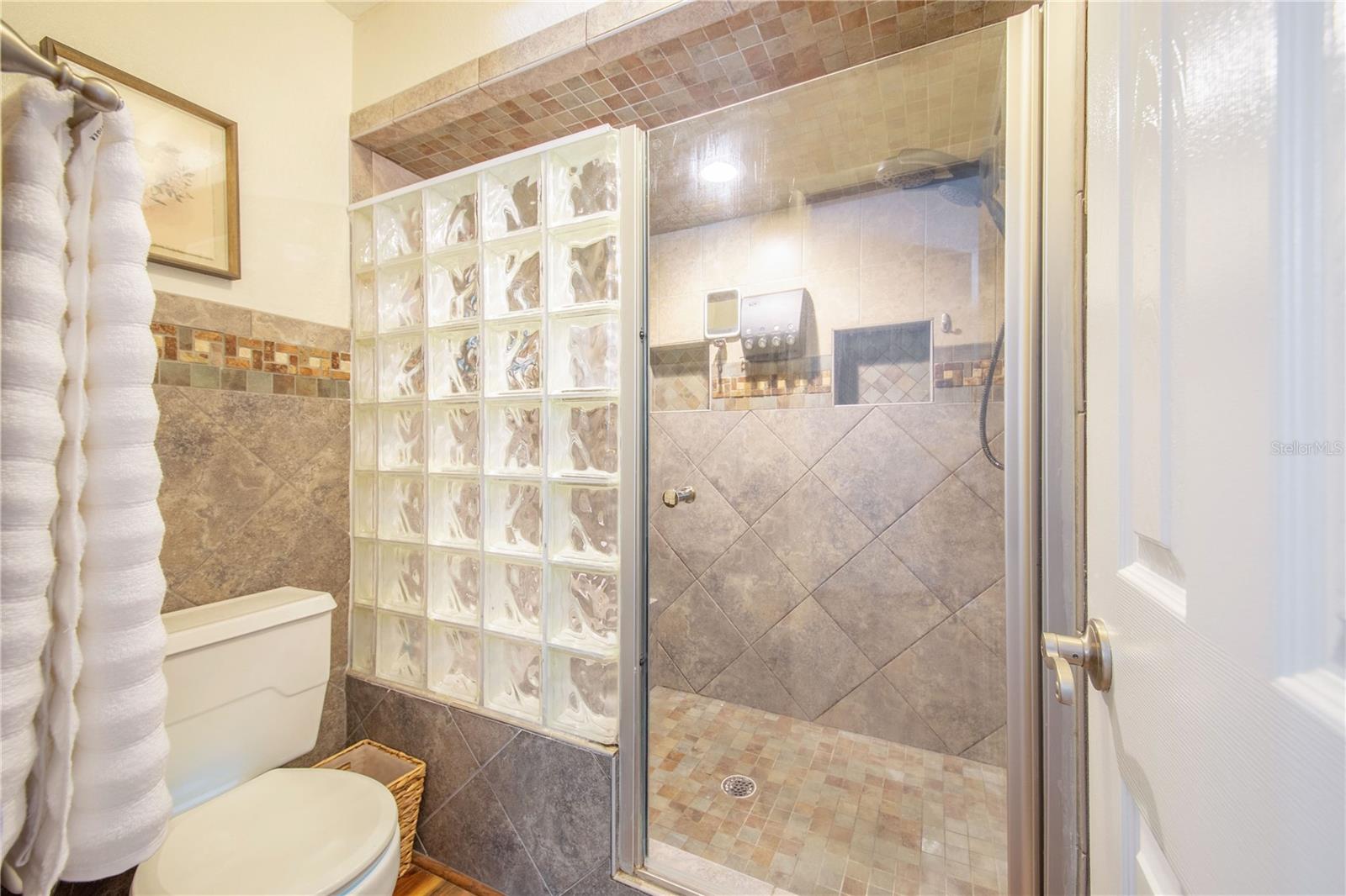 ELOISE WOODS LAKE MARIAM UNIT - Residential