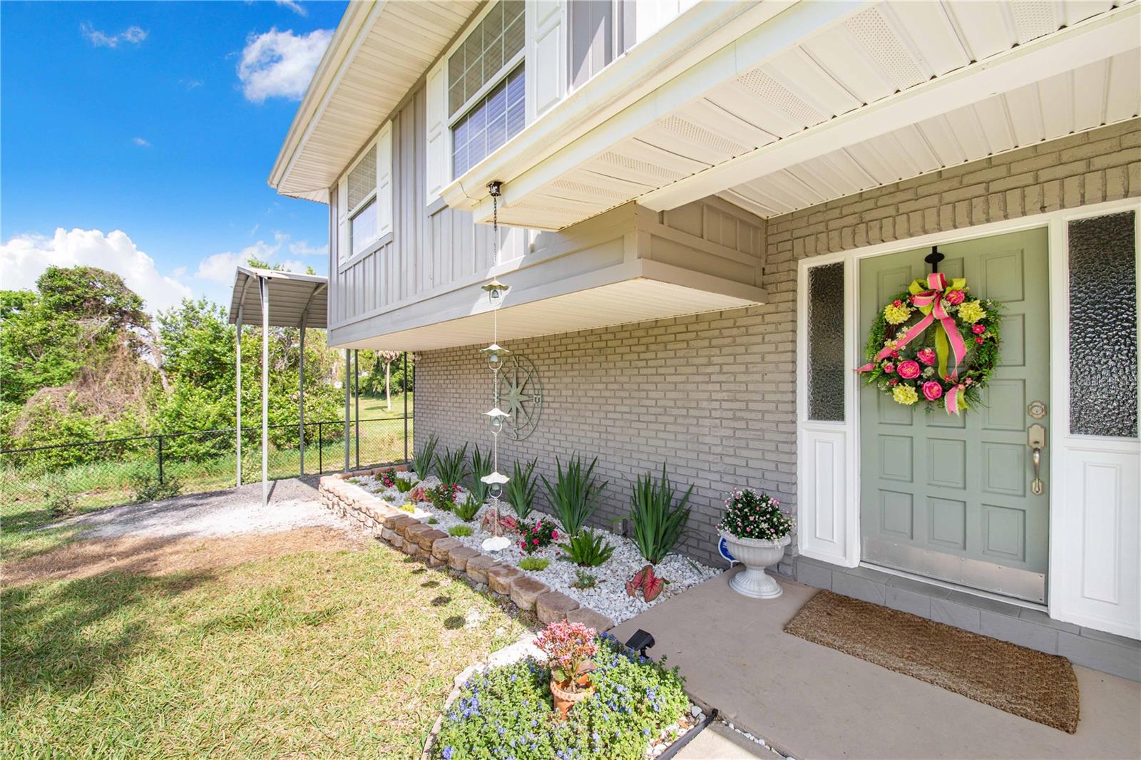 ELOISE WOODS LAKE MARIAM UNIT - Residential