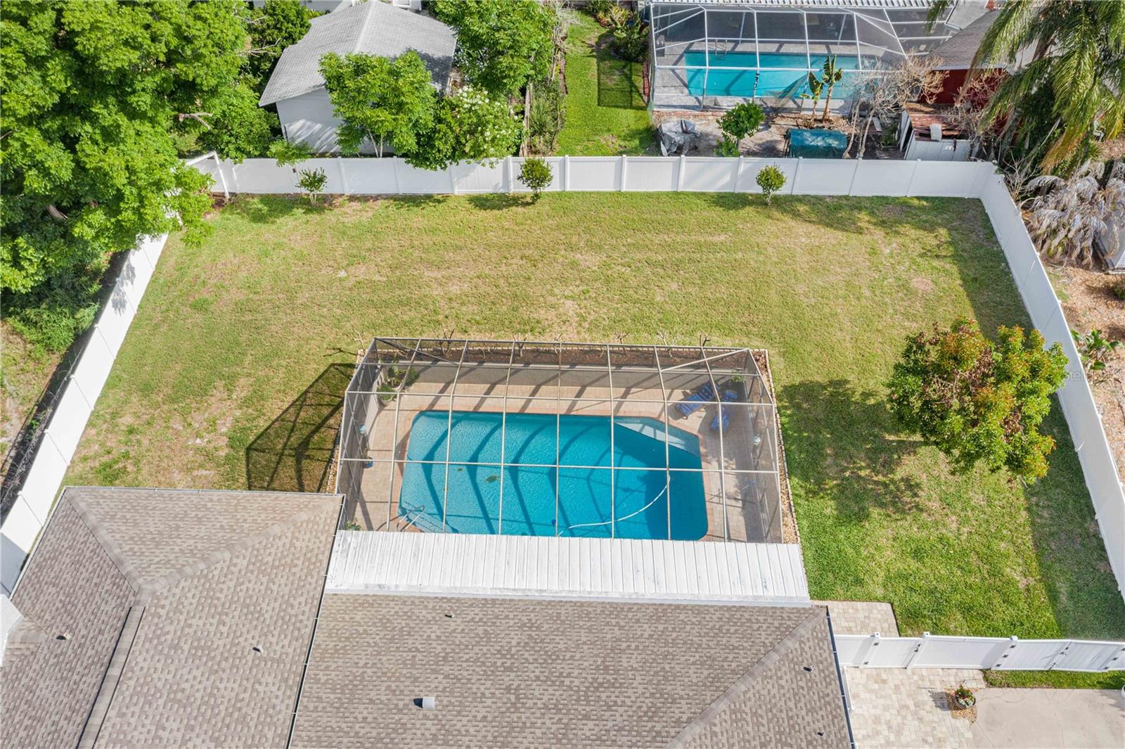 ELOISE WOODS LAKE MARIAM UNIT - Residential