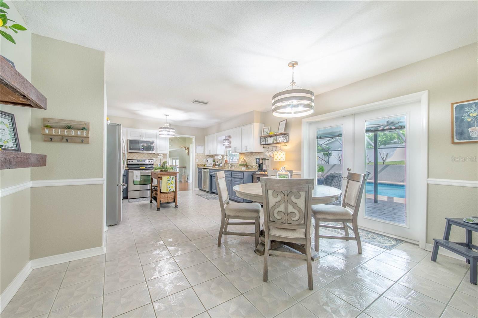 ELOISE WOODS LAKE MARIAM UNIT - Residential