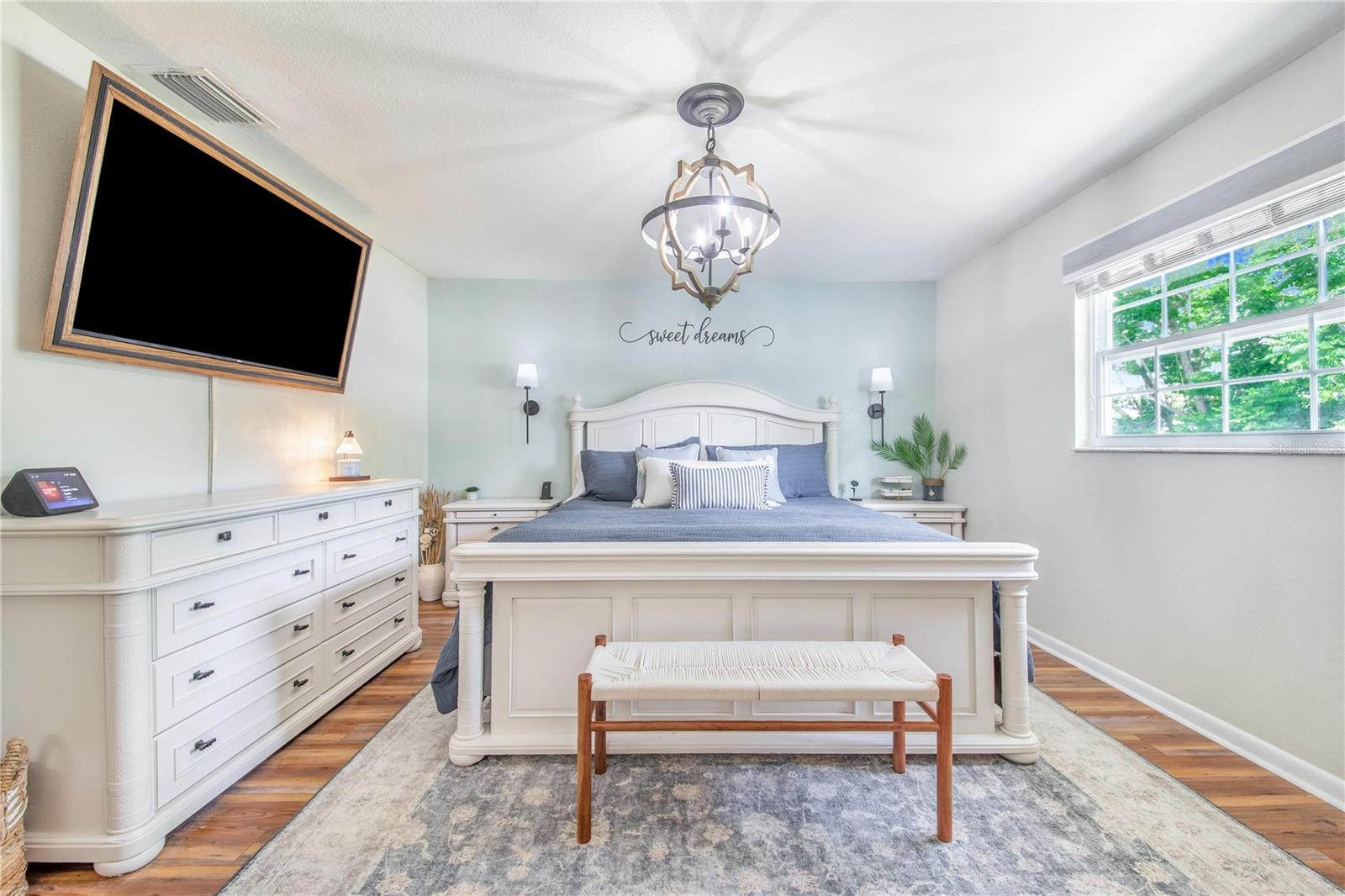 ELOISE WOODS LAKE MARIAM UNIT - Residential