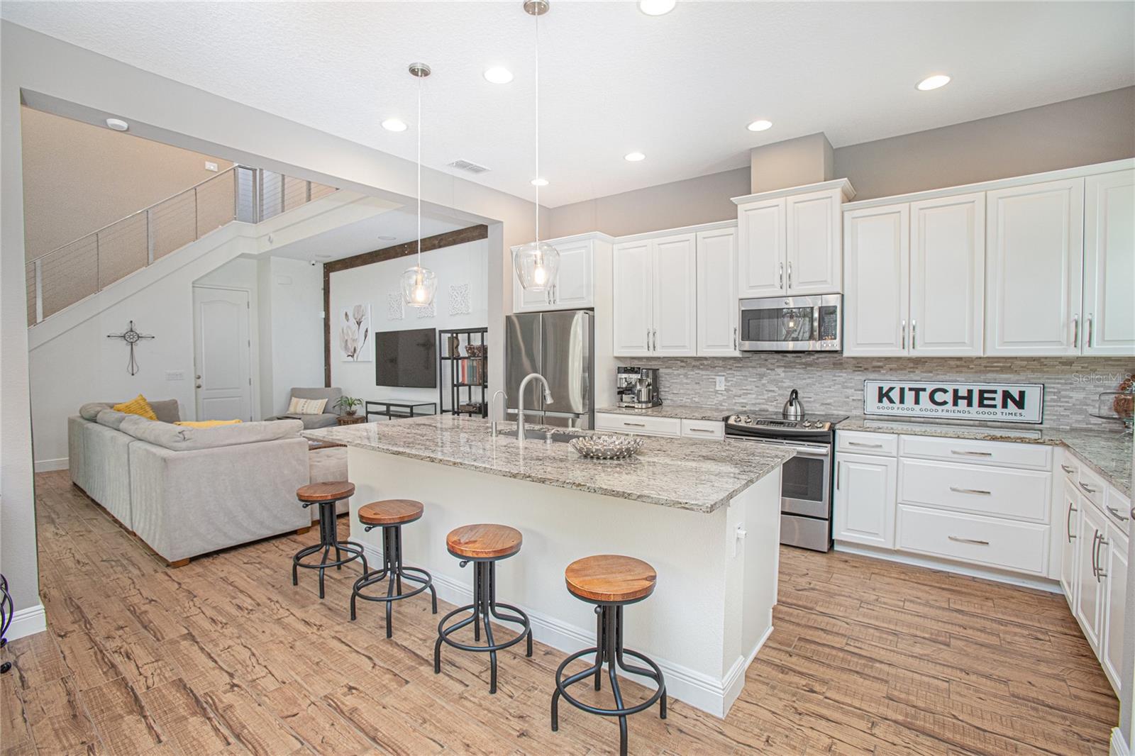 LAUREATE PARK - Residential