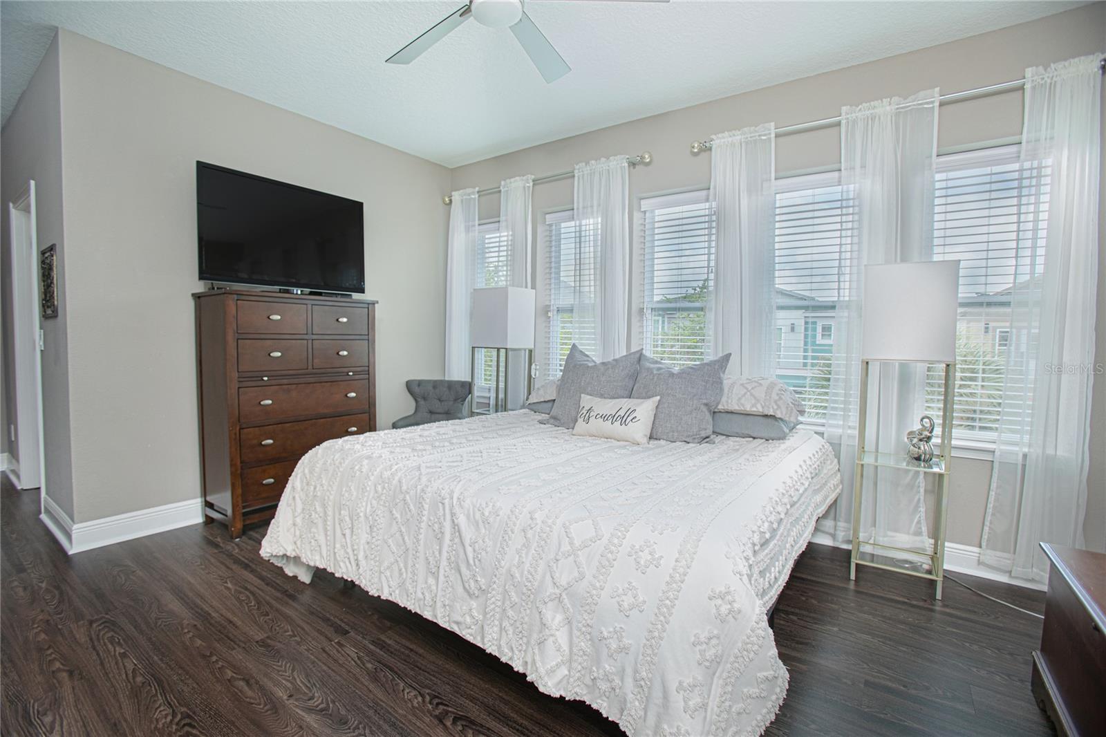 LAUREATE PARK - Residential