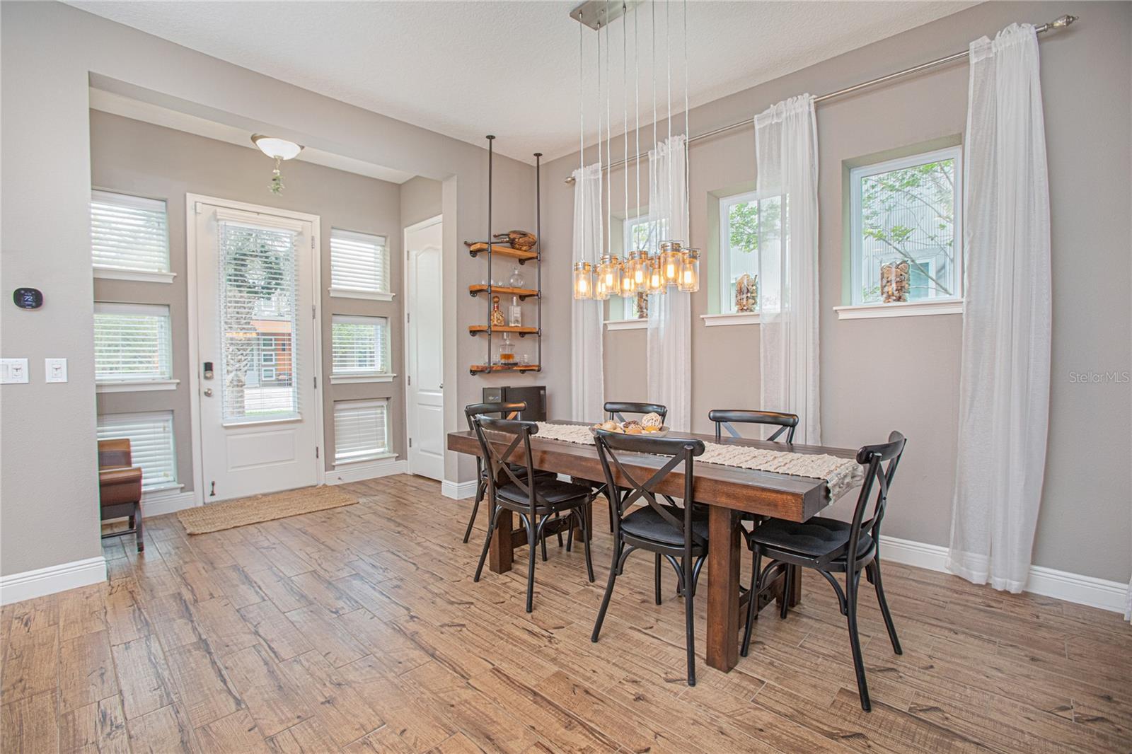 LAUREATE PARK - Residential