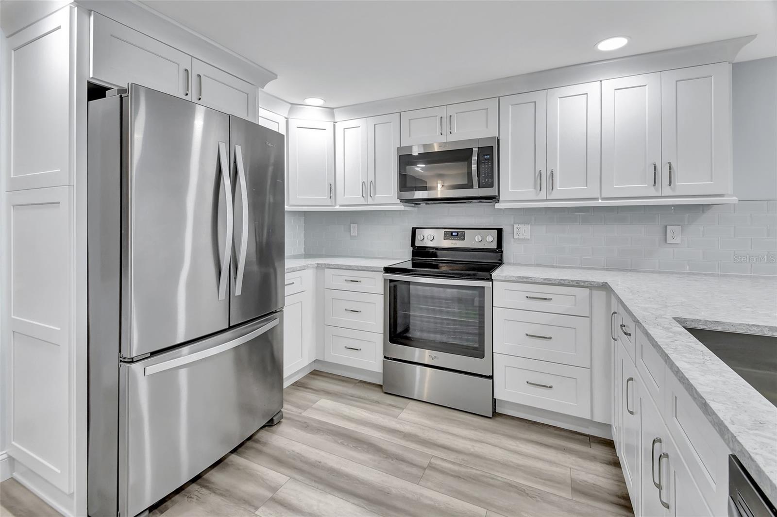 MARINA POINT PH 01 CONDO - Residential