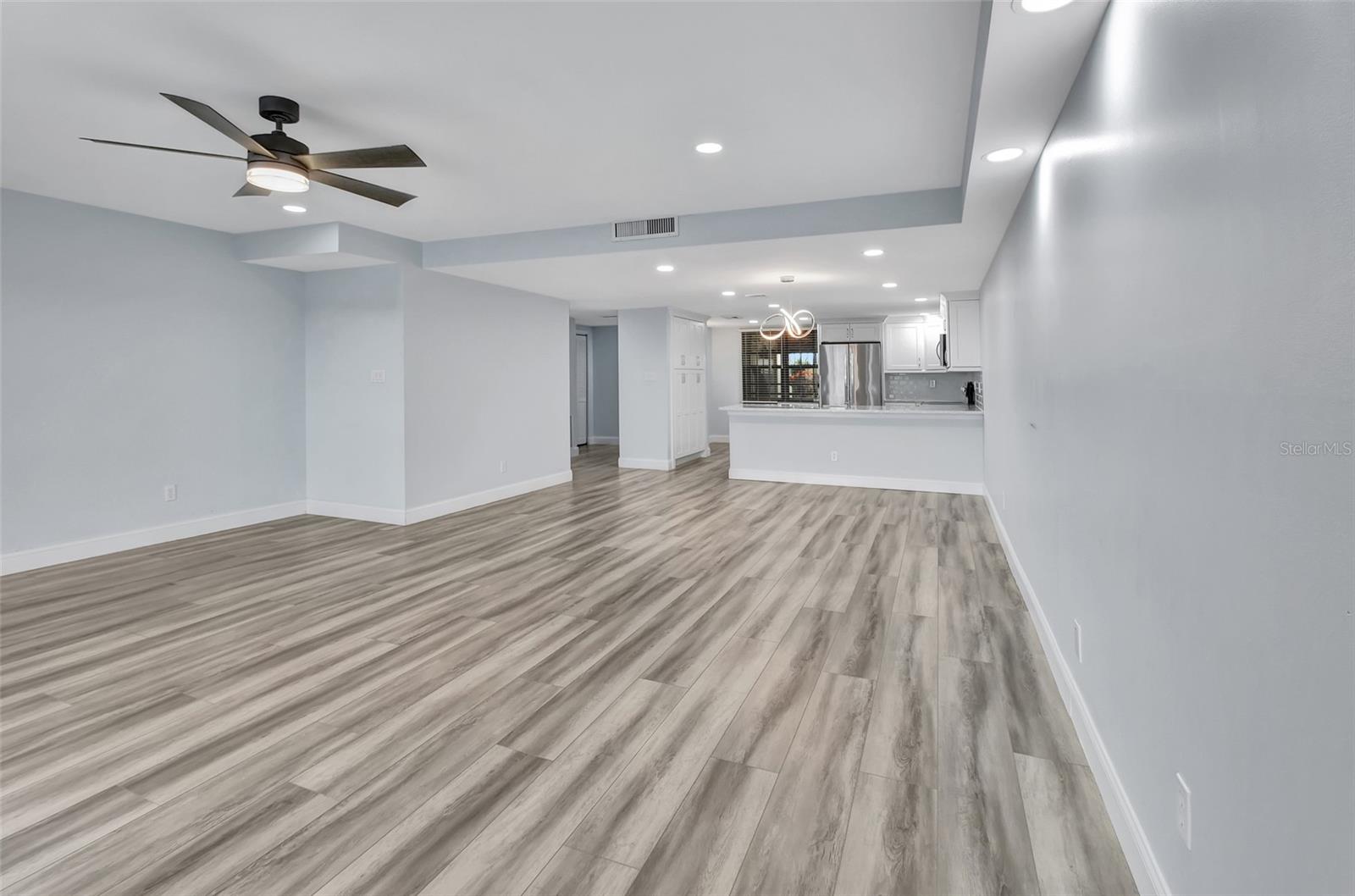 MARINA POINT PH 01 CONDO - Residential