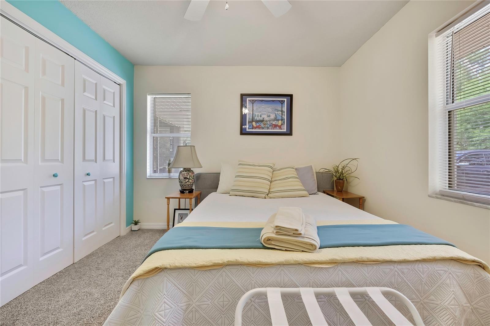 CRYSTAL MANOR UNIT 03 - Residential