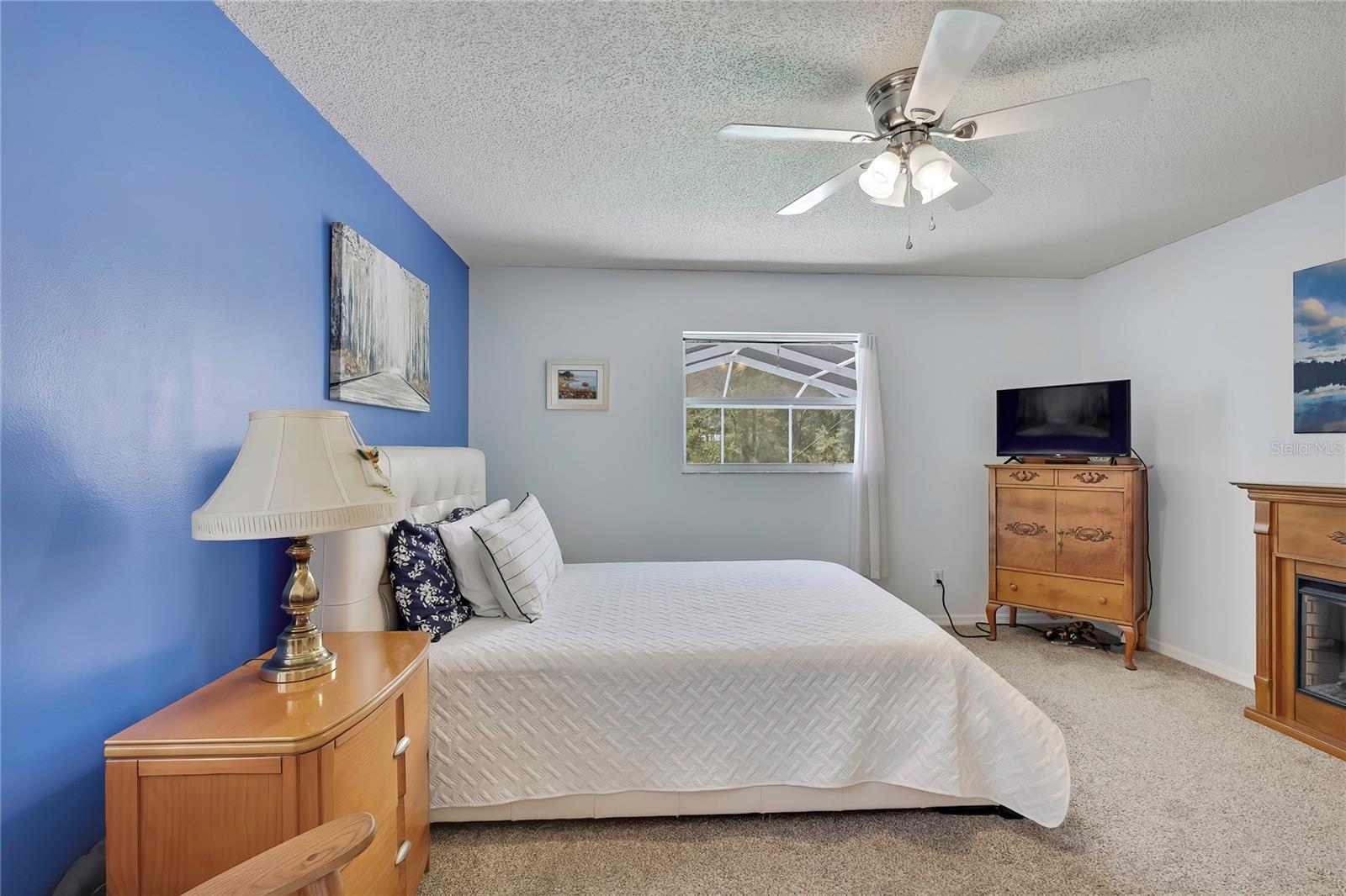 CRYSTAL MANOR UNIT 03 - Residential