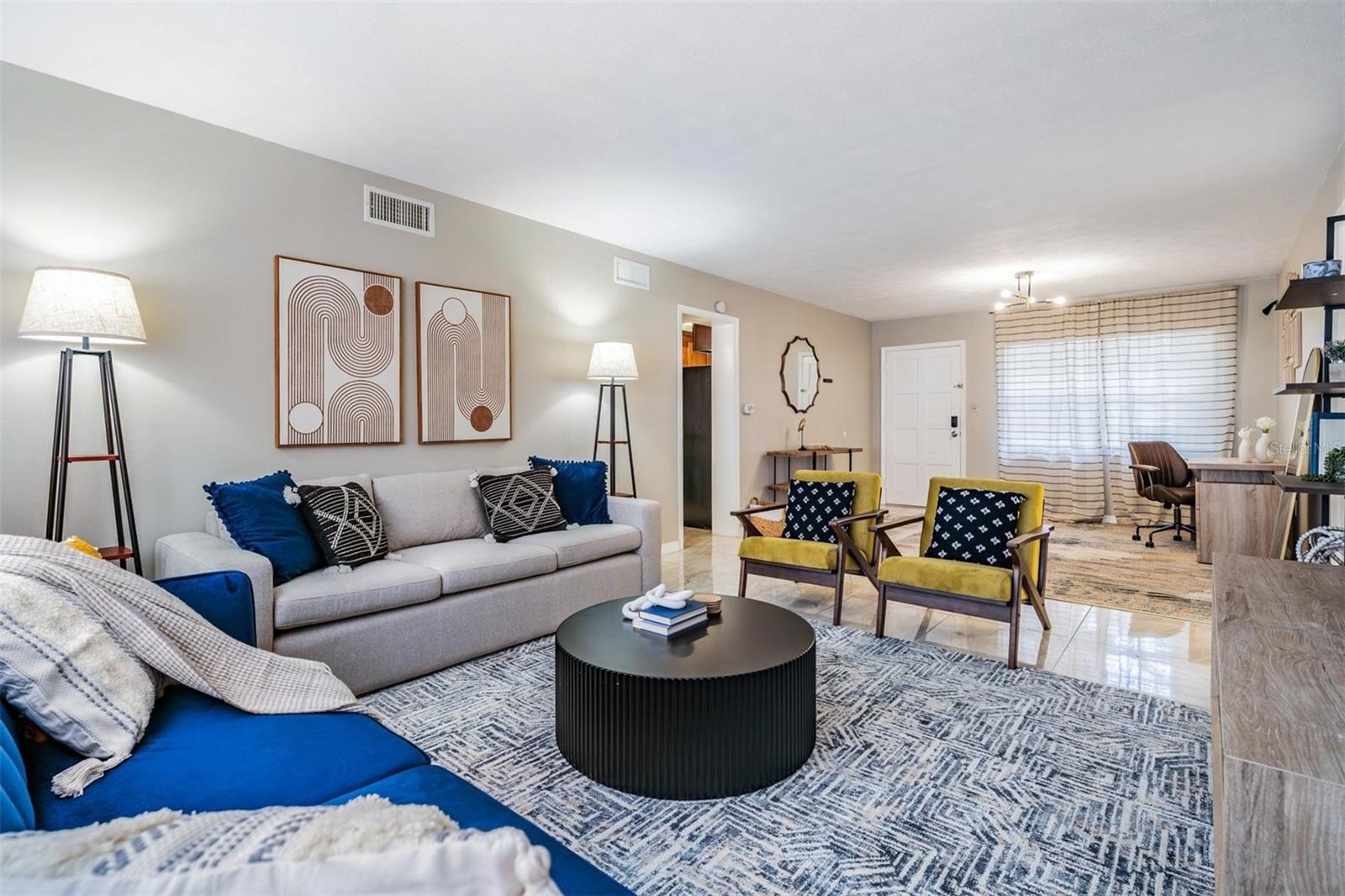 LA VENTURA A CONDO - Residential Lease