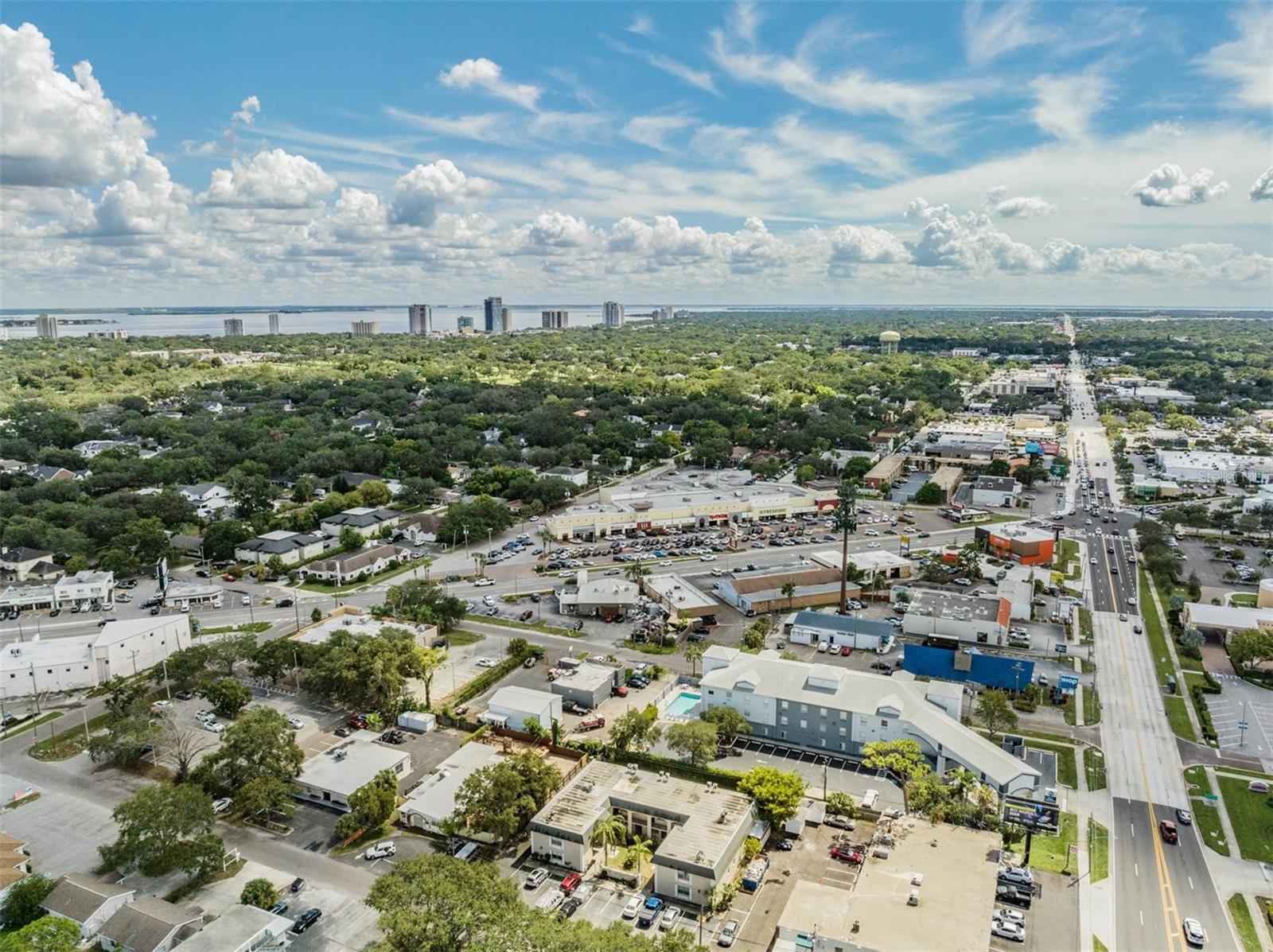 LA VENTURA A CONDO - Residential Lease