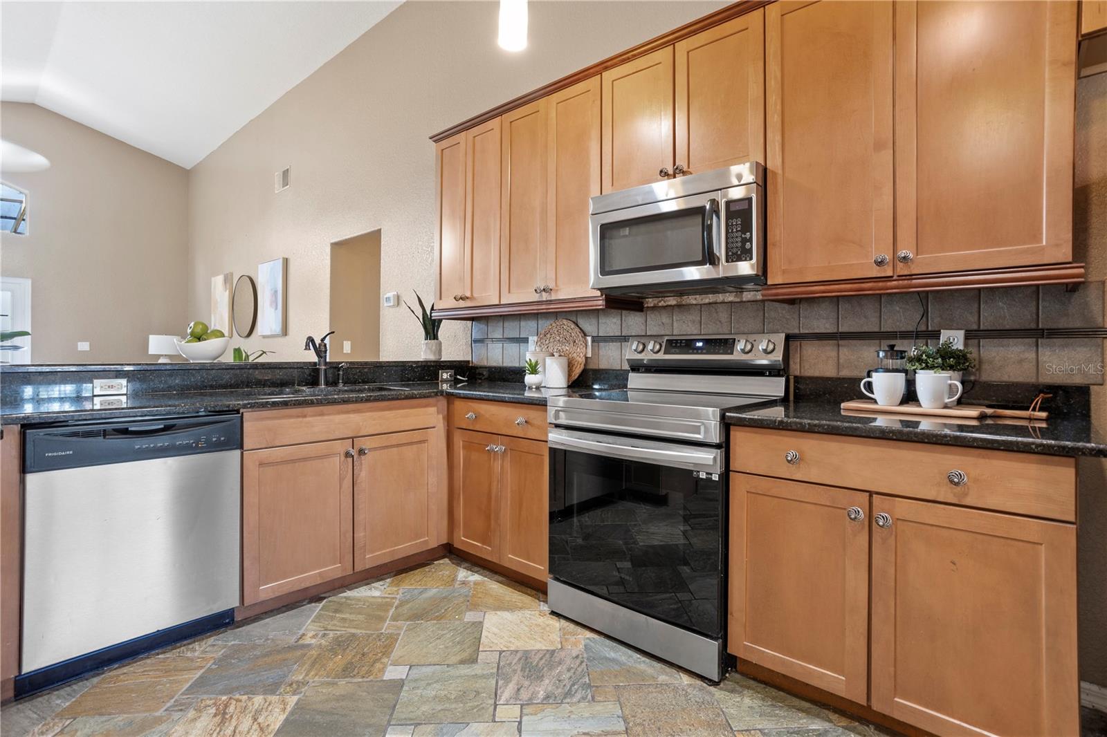 HUCKLEBERRY FIELDS N 4 - Residential