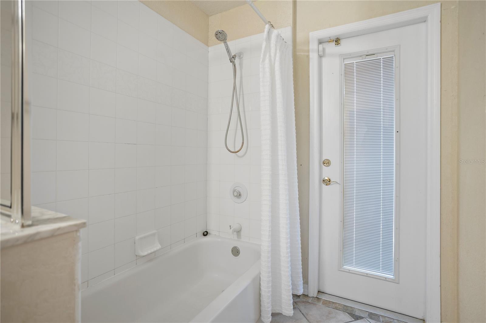 HUCKLEBERRY FIELDS N 4 - Residential