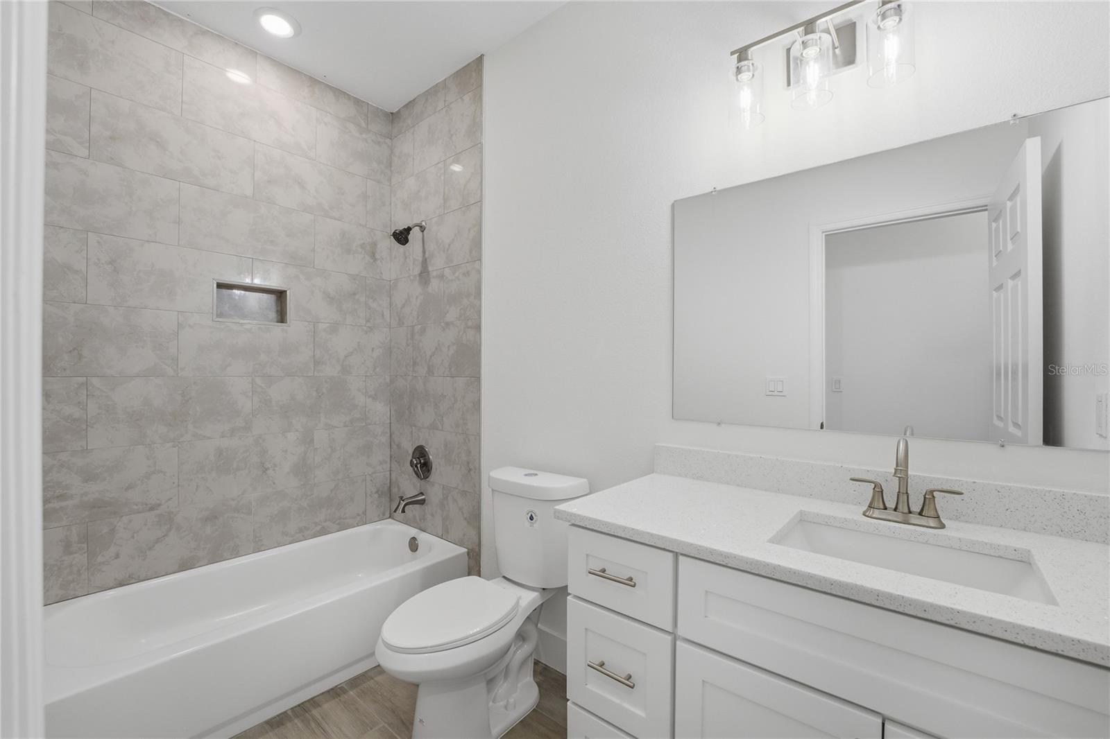 MARION OAKS UN THREE - Residential