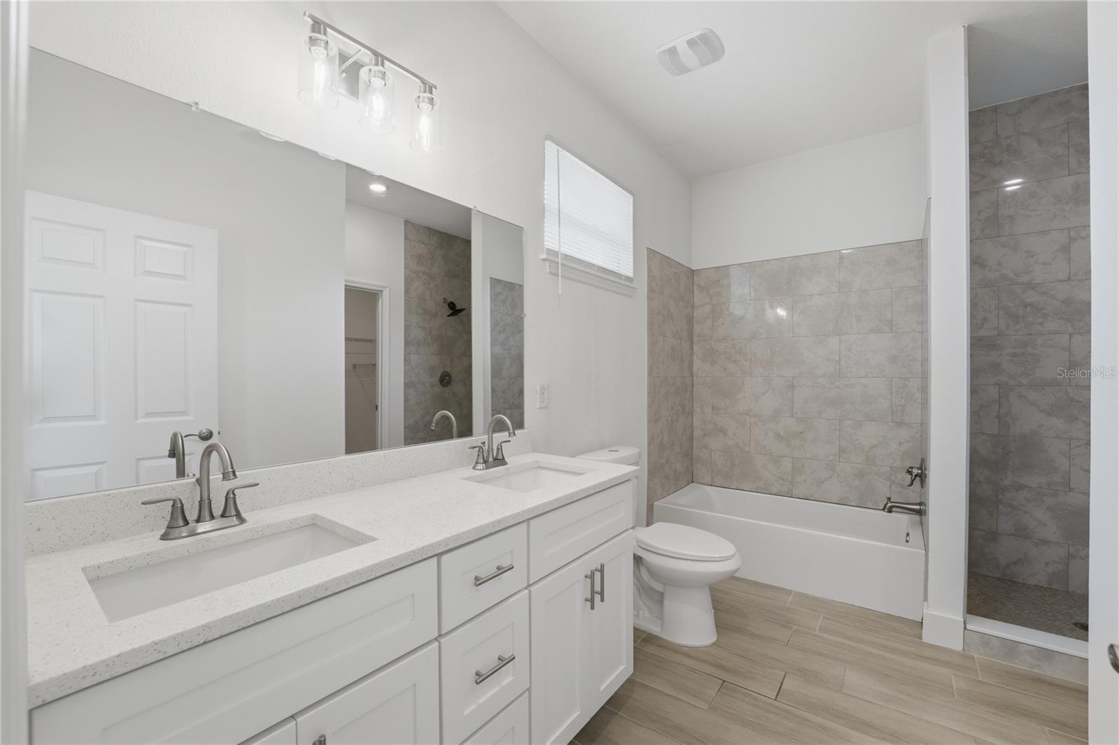 MARION OAKS UN THREE - Residential