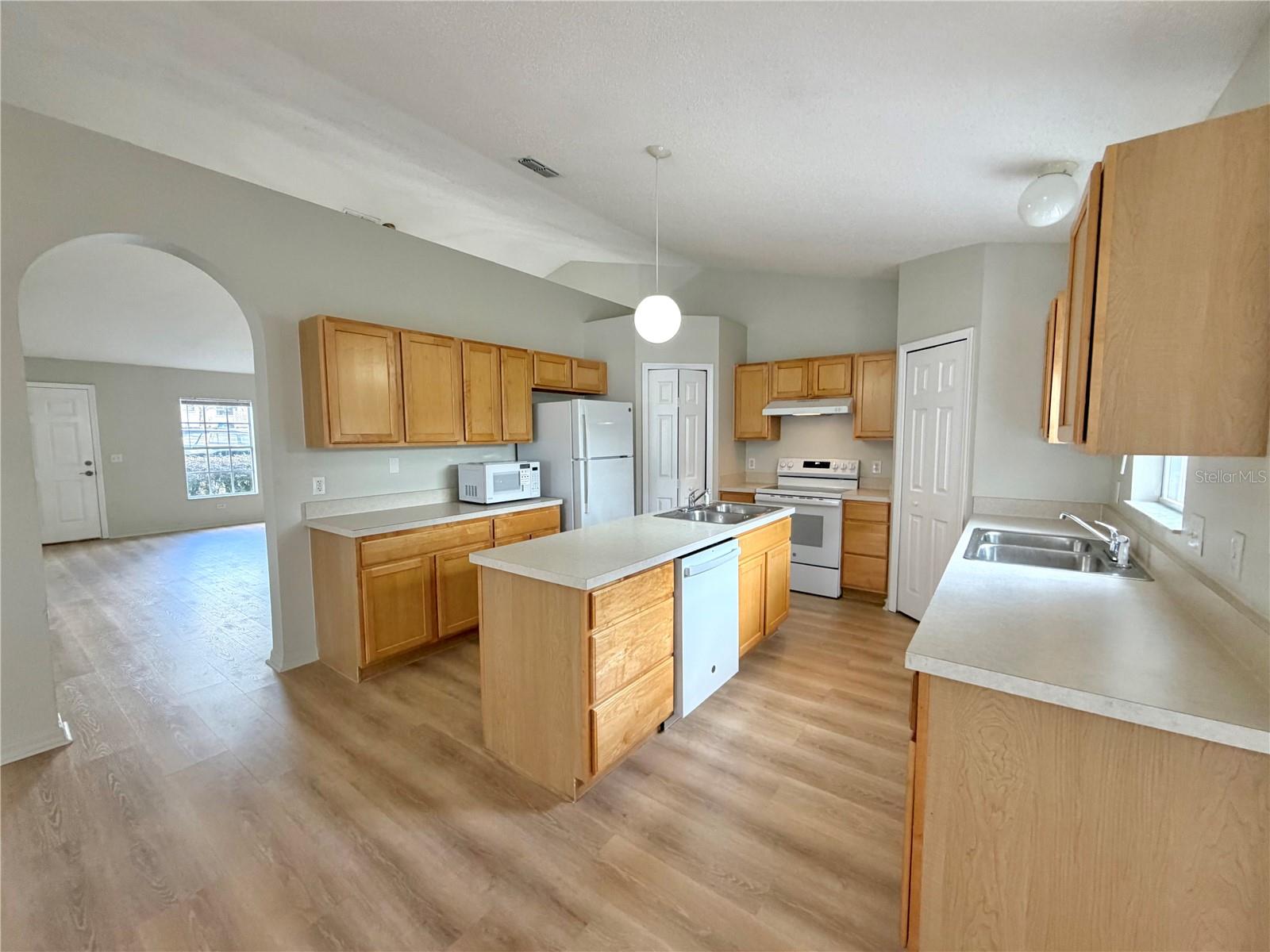 SPRING HILL - Residential Lease