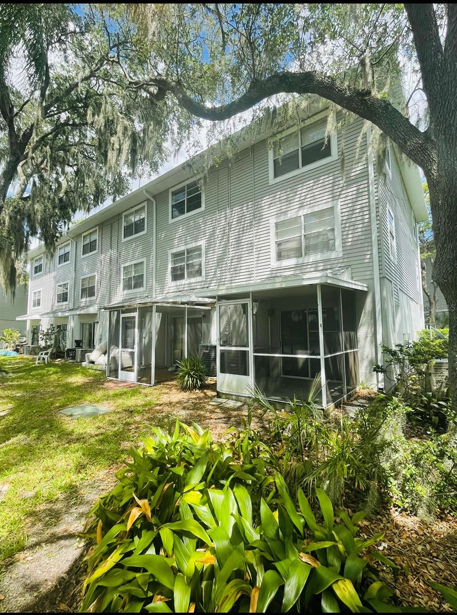 WATERSIDE CONDO III - Residential
