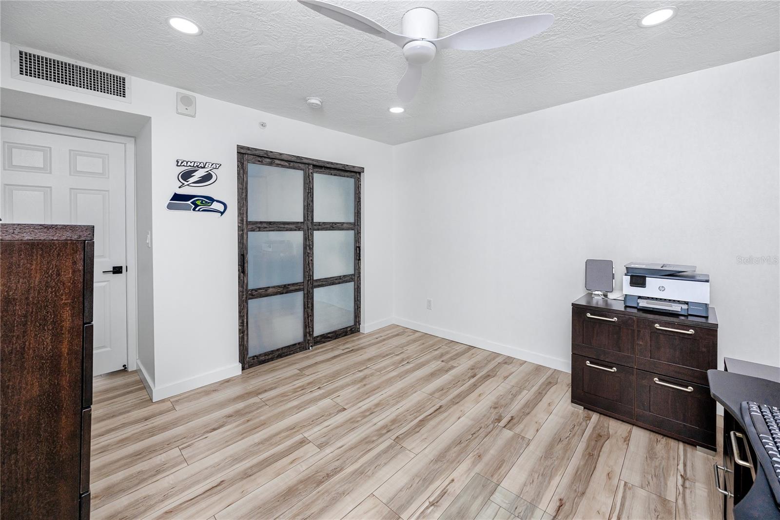 REDINGTON TOWERS 3 CONDO - Residential