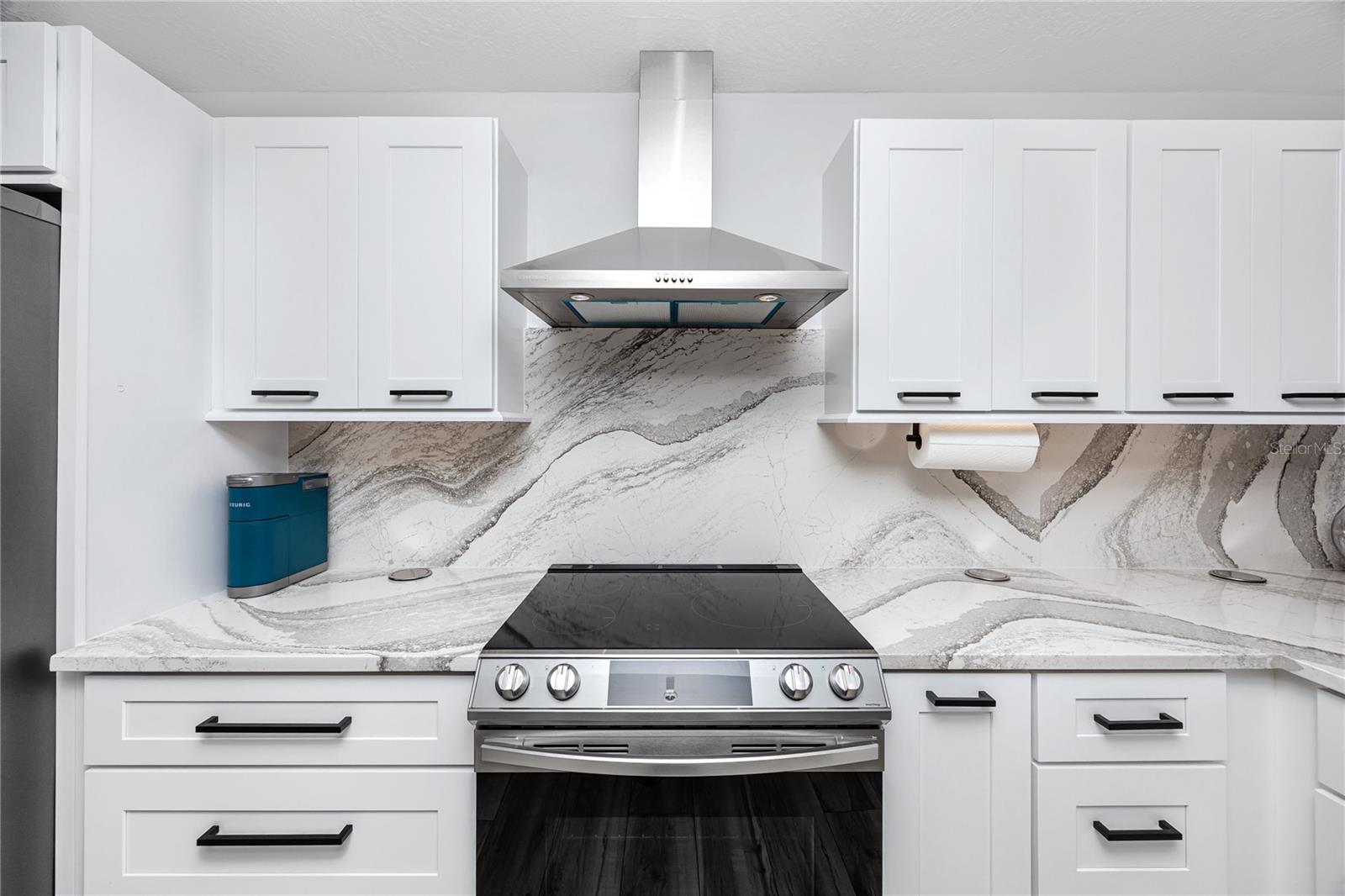 REDINGTON TOWERS 3 CONDO - Residential