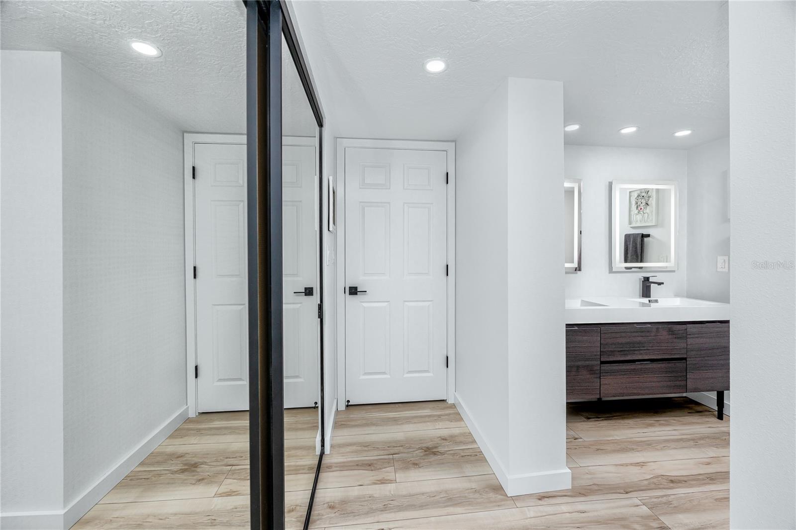 REDINGTON TOWERS 3 CONDO - Residential