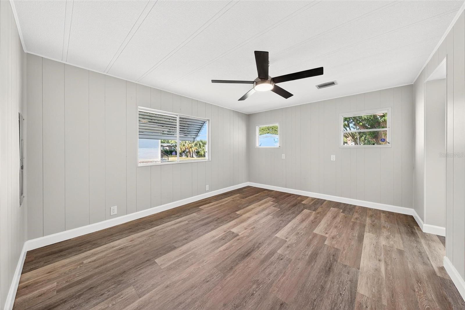 TAVARES LAKE FRANCES ESTATES - Residential