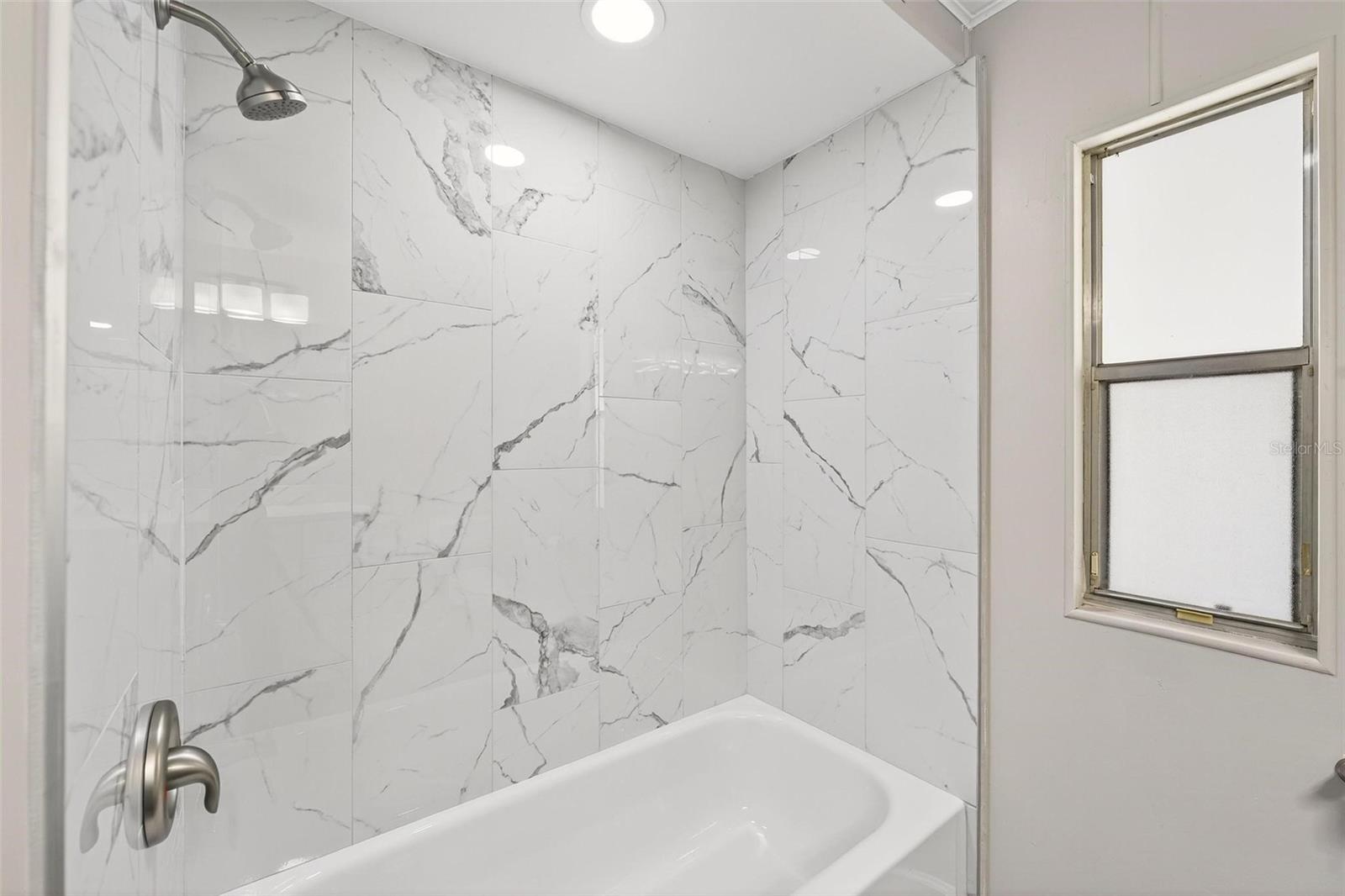 TAVARES LAKE FRANCES ESTATES - Residential