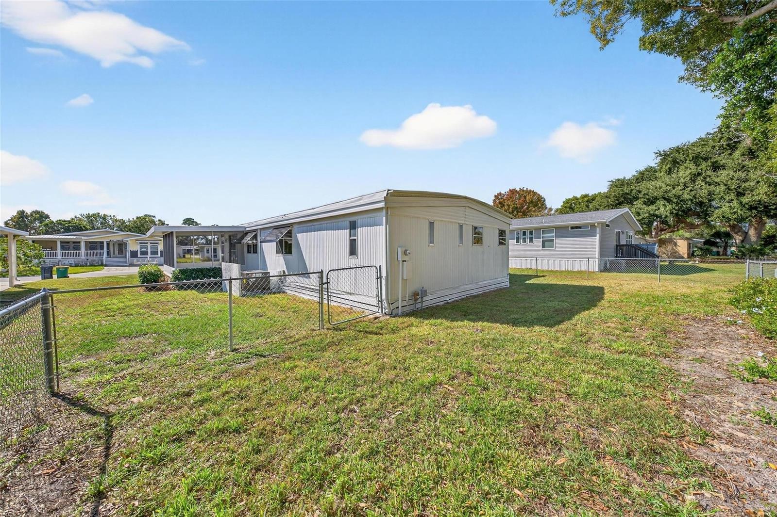 TAVARES LAKE FRANCES ESTATES - Residential