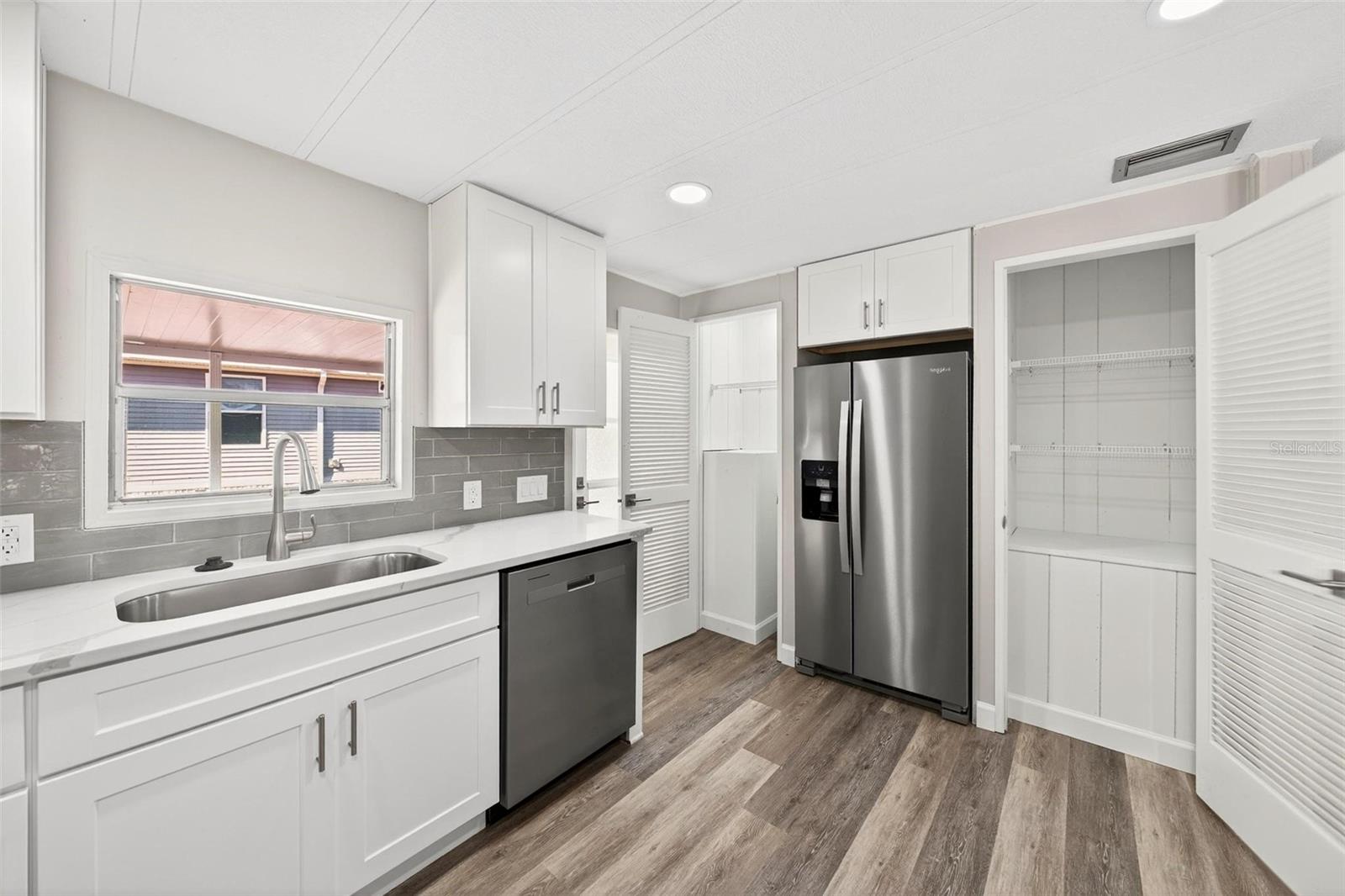 TAVARES LAKE FRANCES ESTATES - Residential