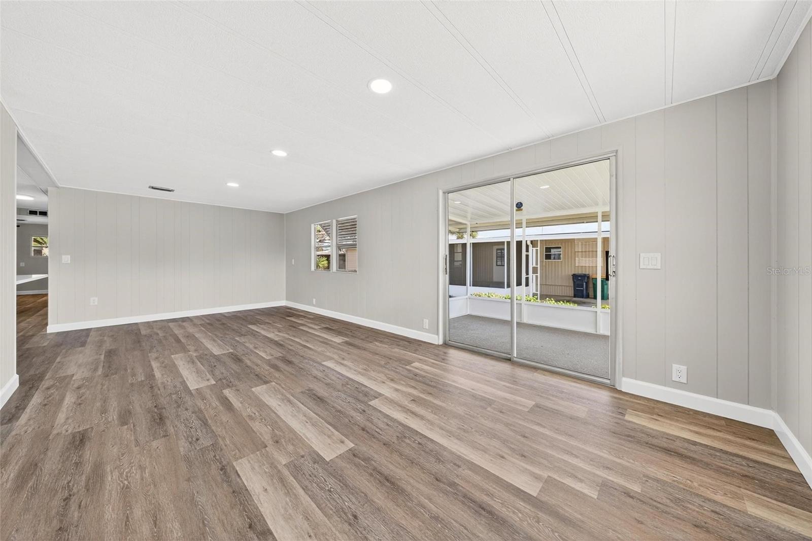 TAVARES LAKE FRANCES ESTATES - Residential