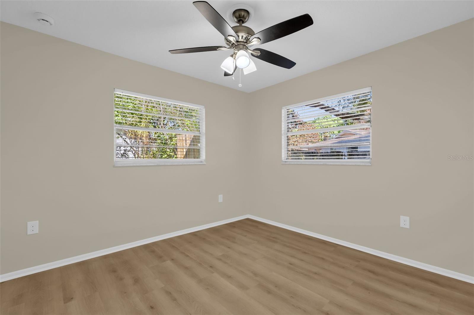 STERLING PARK UNIT 01 - Residential