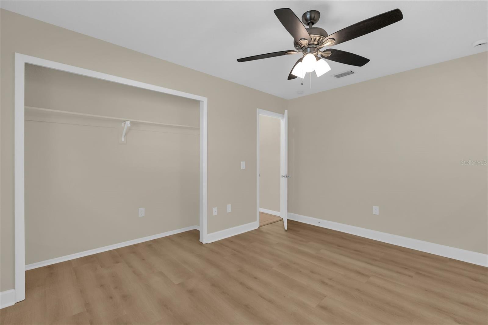 STERLING PARK UNIT 01 - Residential