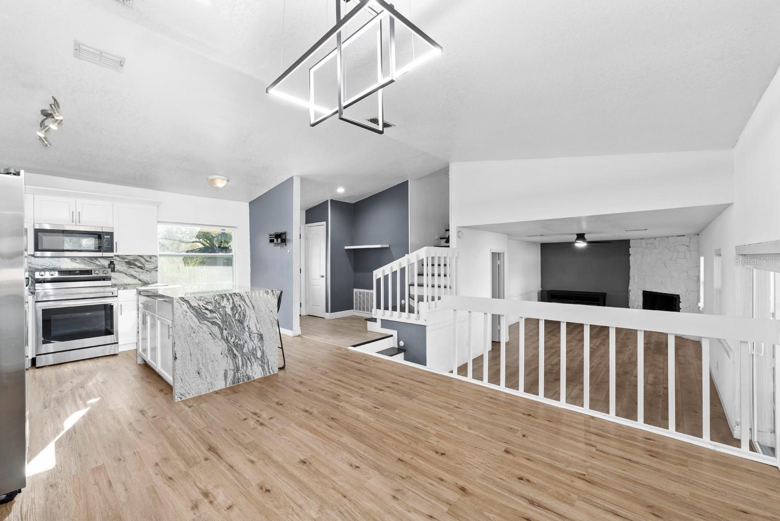 A REP OF LAS BRISAS & LAS - Residential