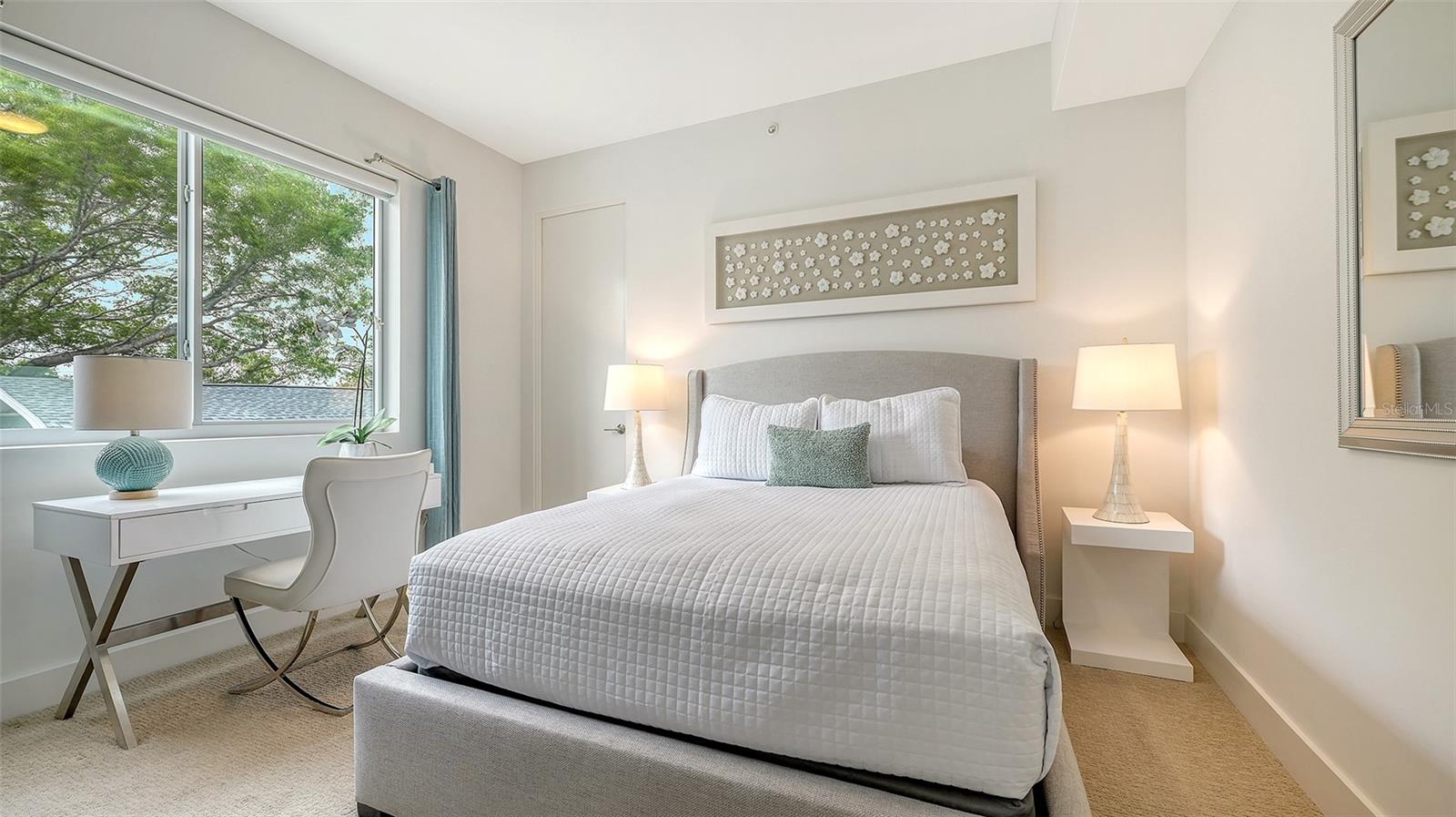 PARK RESIDENCES/LIDO KEY - Residential