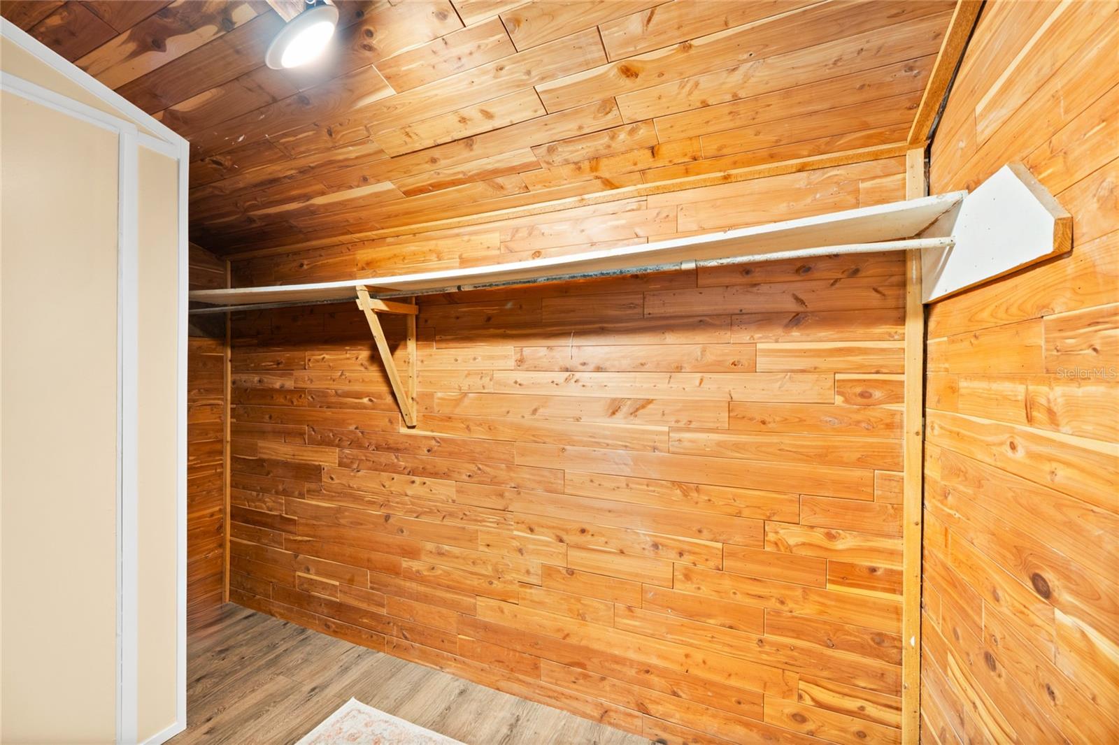 MOUNT DORA OAKWOOD - Residential Lease