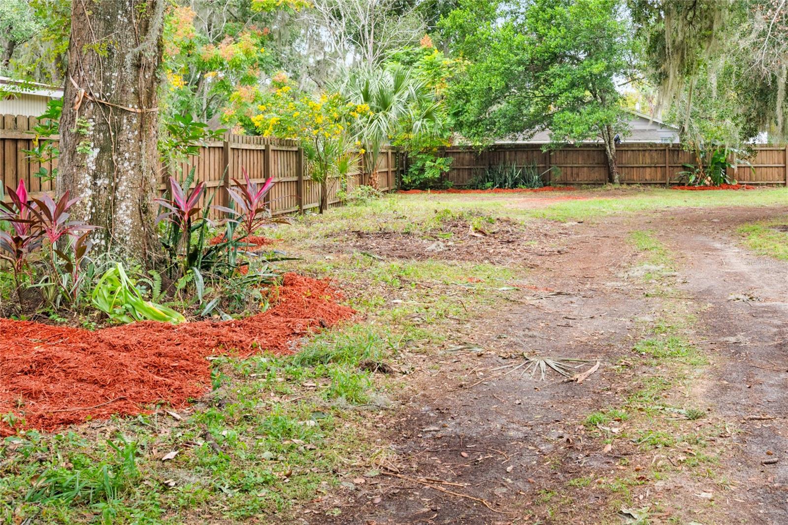 MOUNT DORA OAKWOOD - Residential Lease