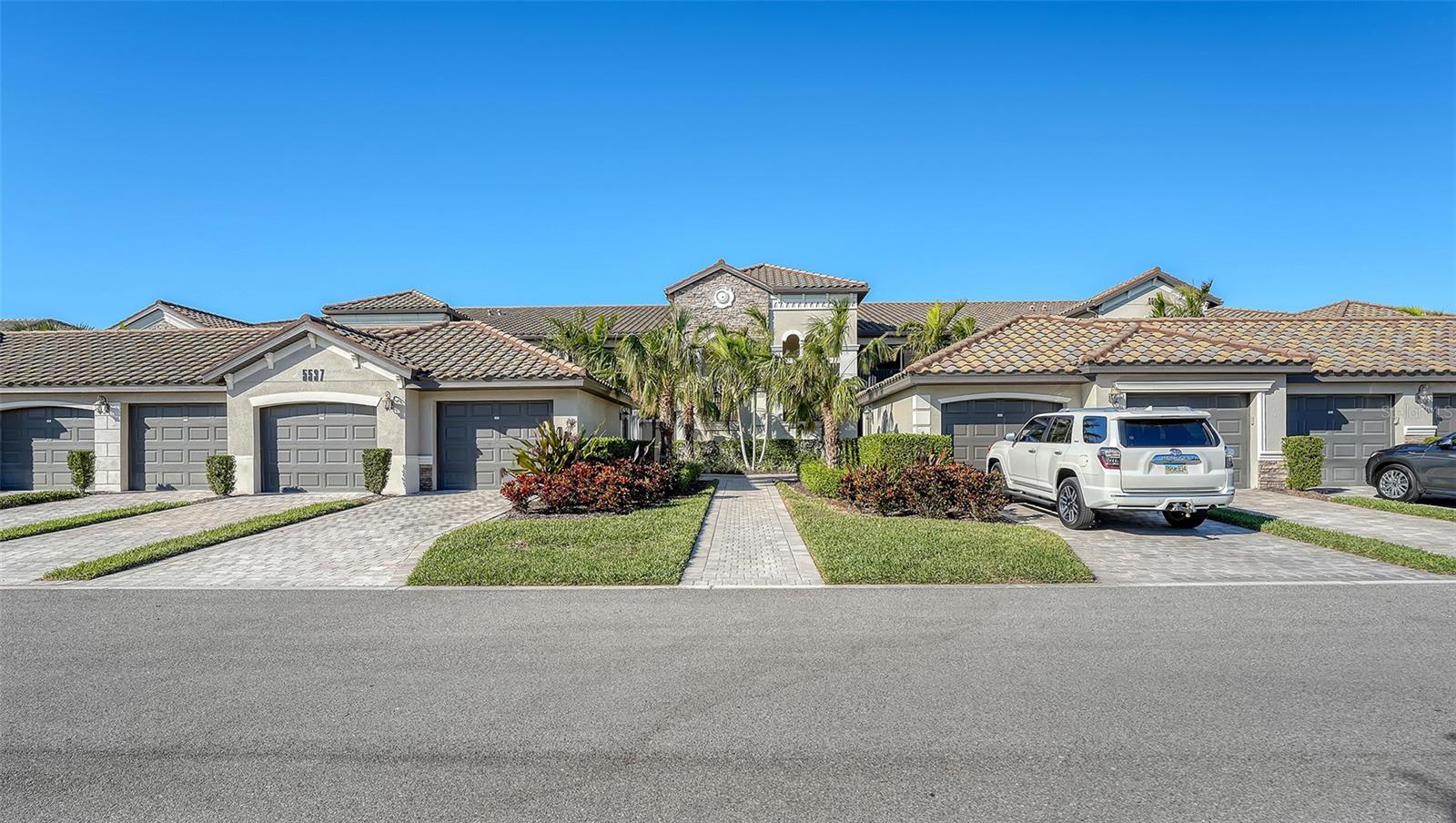 LAKEWOOD NATIONAL GOLF CLUB - Residential Lease