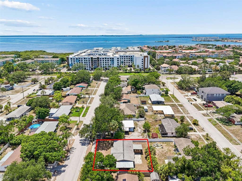 Photo of 4721 W Fairview Heights, Tampa, FL 33616 (MLS # TB8511232)