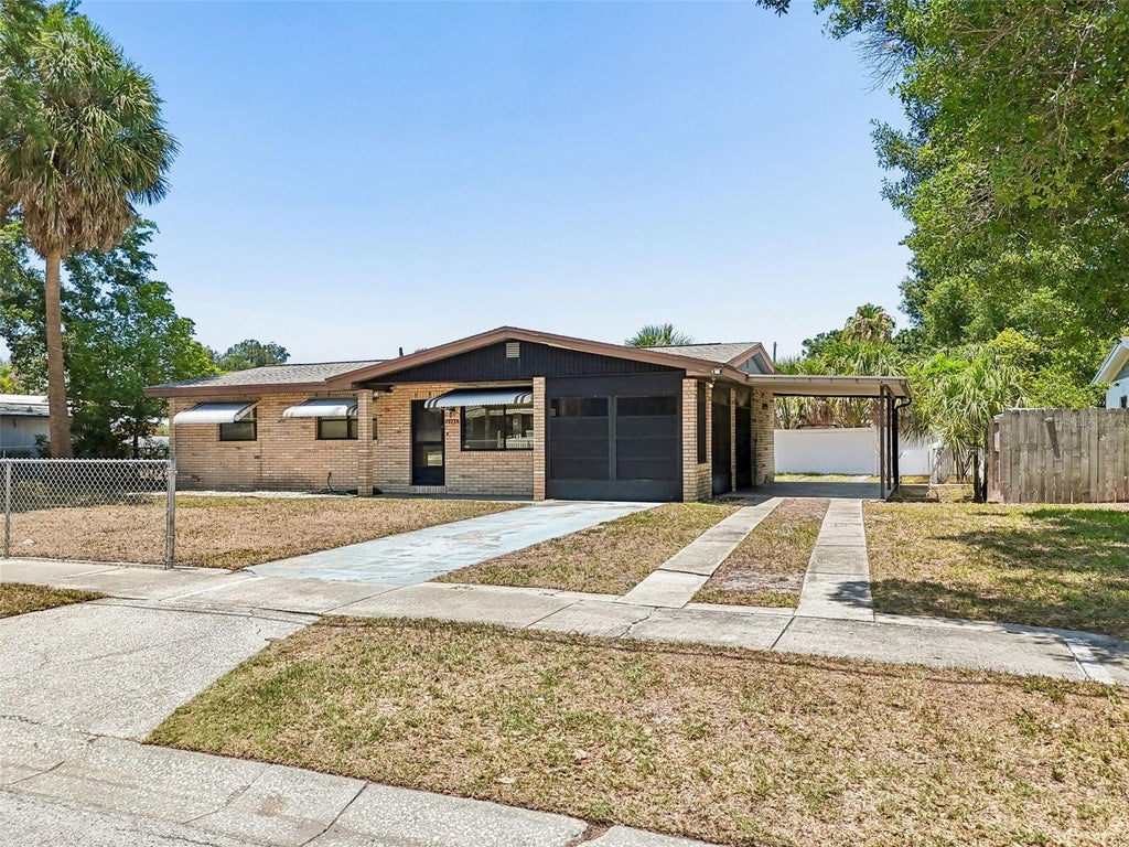 Photo of 4721 W Fairview Heights, Tampa, FL 33616 (MLS # TB8511232)