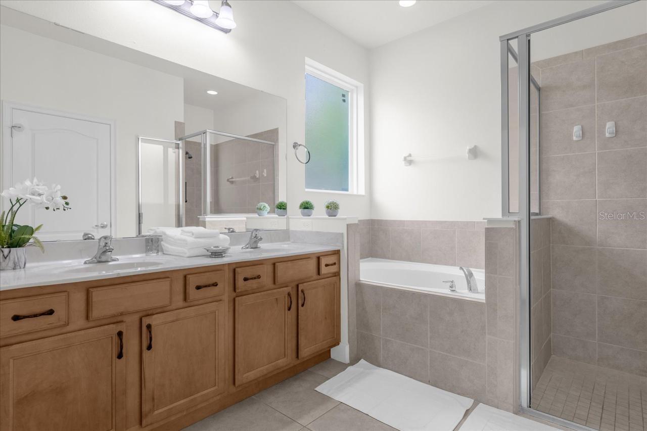 OAKMONT PH 01 - Residential