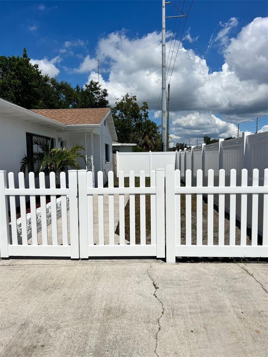 LAKE PEARL ESTATES - Residential Lease