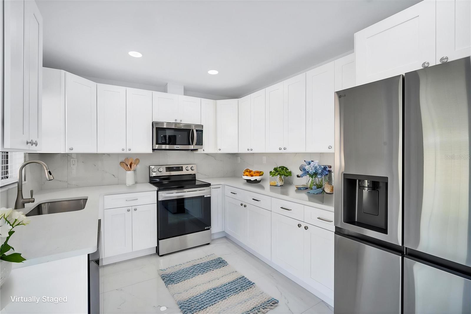 LAKE PEARL ESTATES - Residential Lease