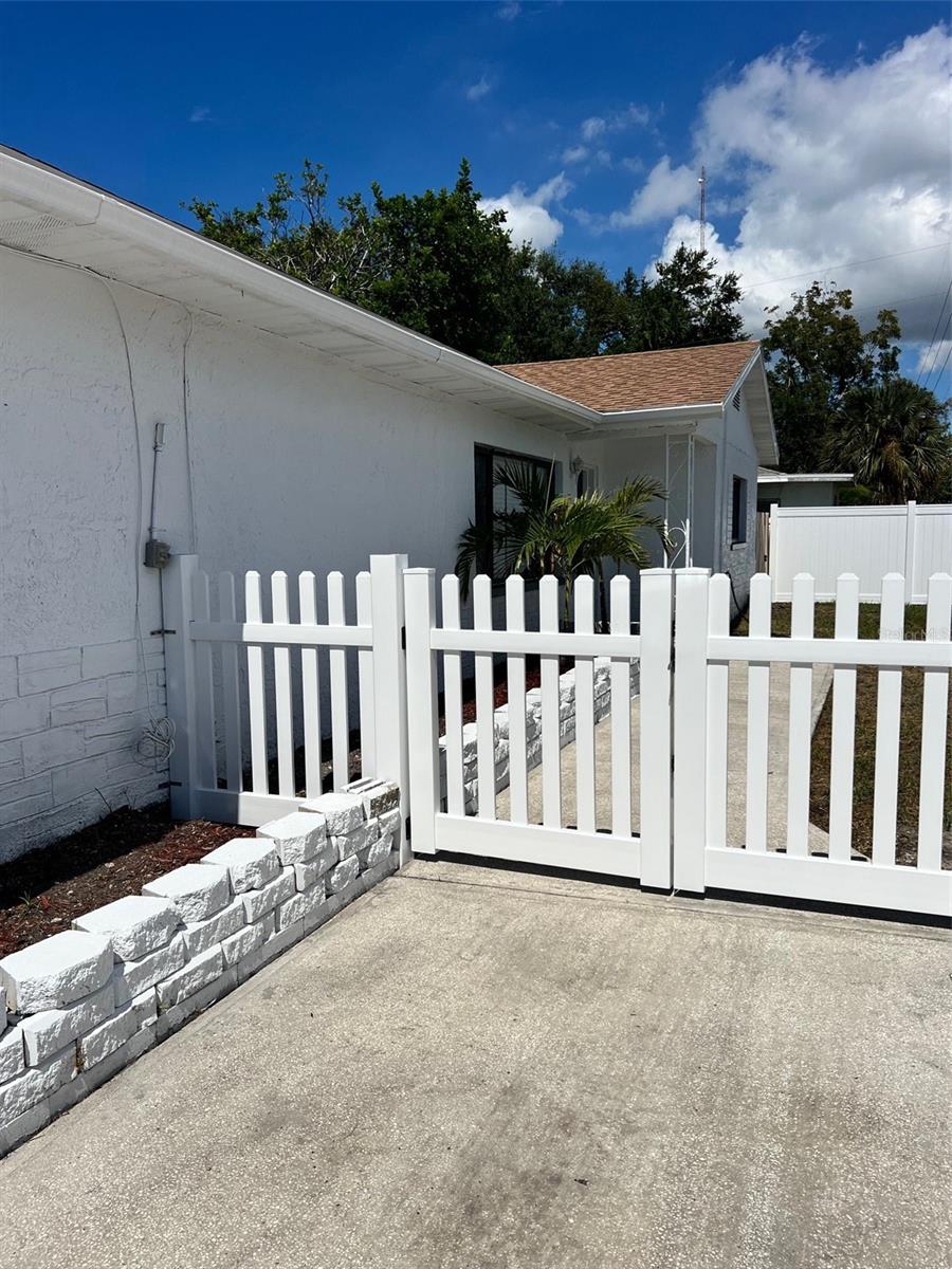 LAKE PEARL ESTATES - Residential Lease