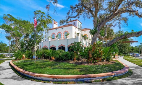Photo of 2830 Bay Shore Circle, Sarasota, FL 34234 (MLS # A4704420)