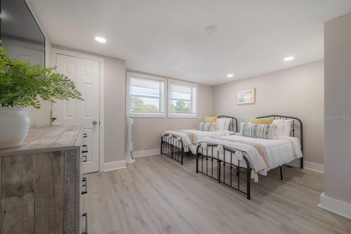 MERRIAMS - Residential