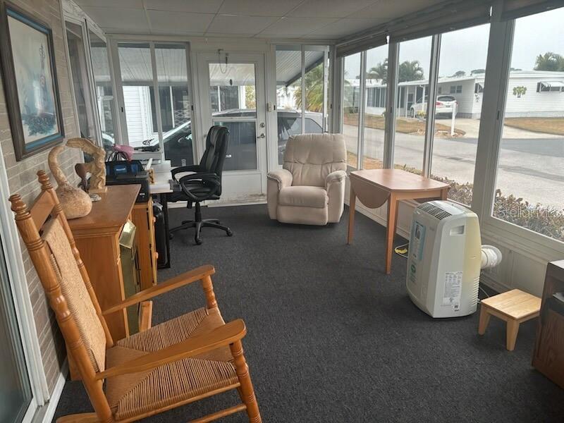 PALM LAKE ESTATES - Residential