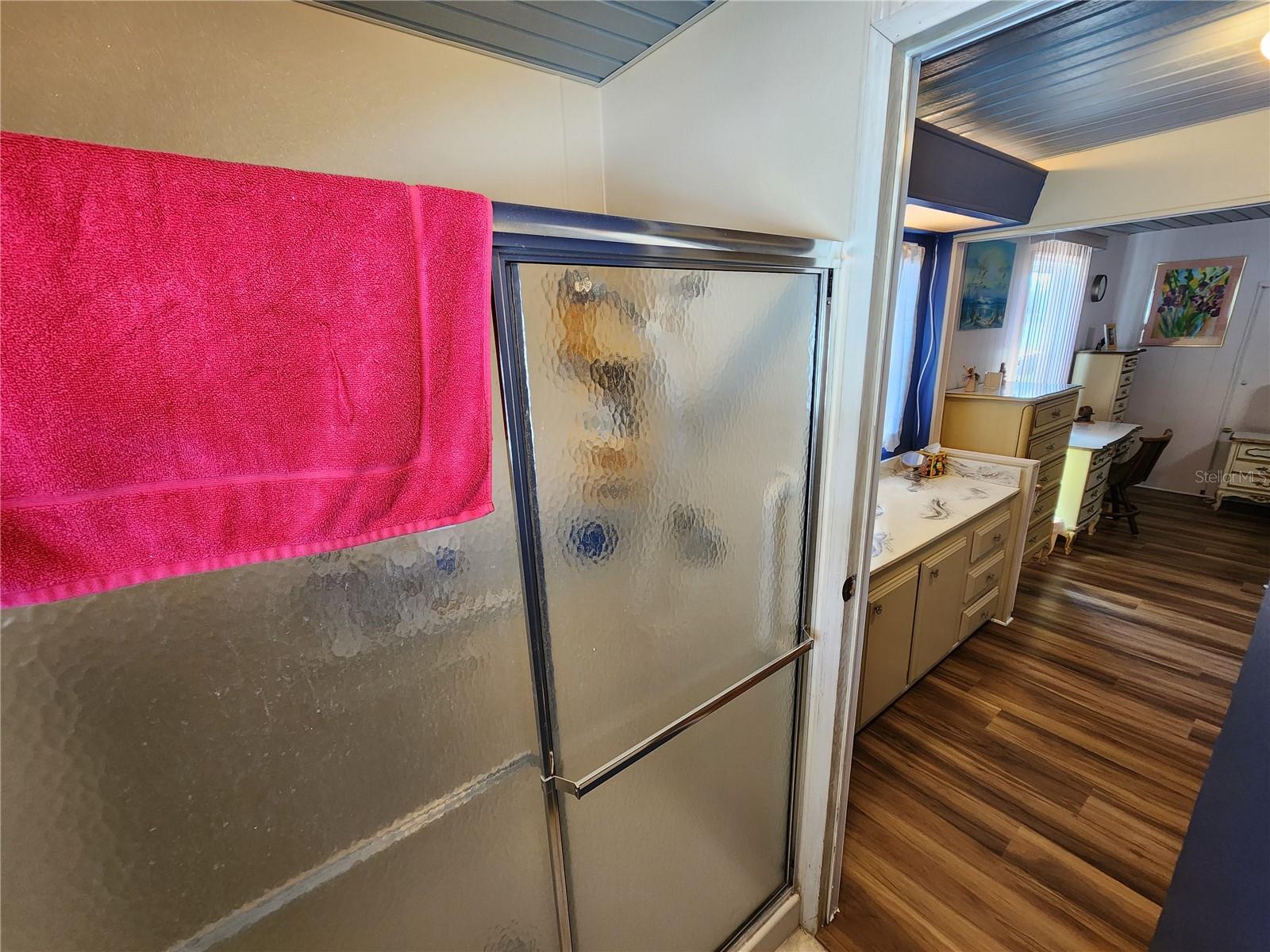 PALM LAKE ESTATES - Residential